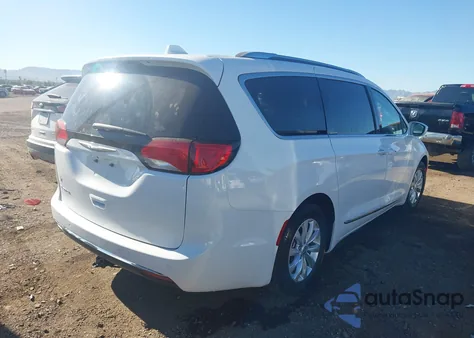 2018 Chrysler Pacifica Touring L z USA, uszkodzony, nr VIN 2C4RC1BG1JR144632